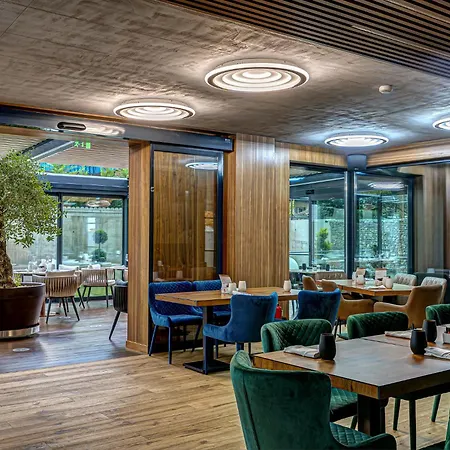 Vibre Hotel 5*