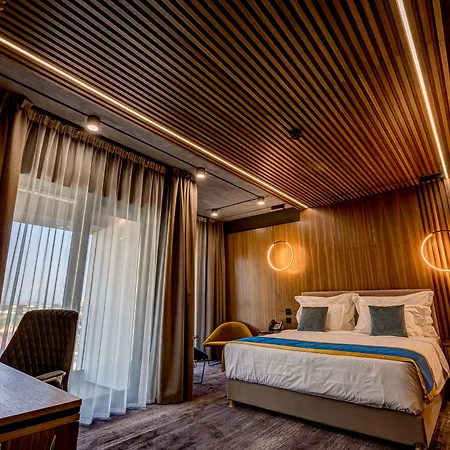 Vibre Hotel 5*